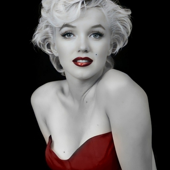 Marilyn Monroe Red Gloss Lips Color Handpainted Matching Red Frame 10x12 - Picture 2 of 3
